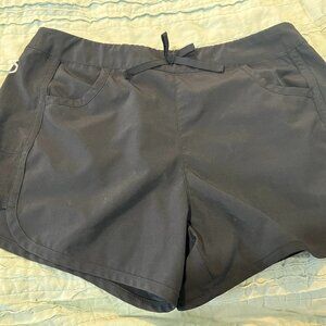 Magellan Girls Water Resistant Fishing Shorts Size L (12/14)